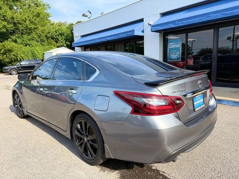 Used 2017 Nissan Altima 2.5 SR w/ Midnight Edition Package FWD image 28