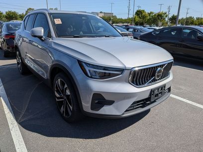 Used 2025 Volvo XC40 B5 Plus