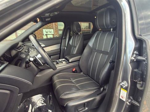 Used 2018 Land Rover Range Rover Velar R-Dynamic SE AWD/4WD image 29