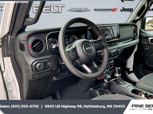 Used 2024 Jeep Wrangler Unlimited Rubicon image 12