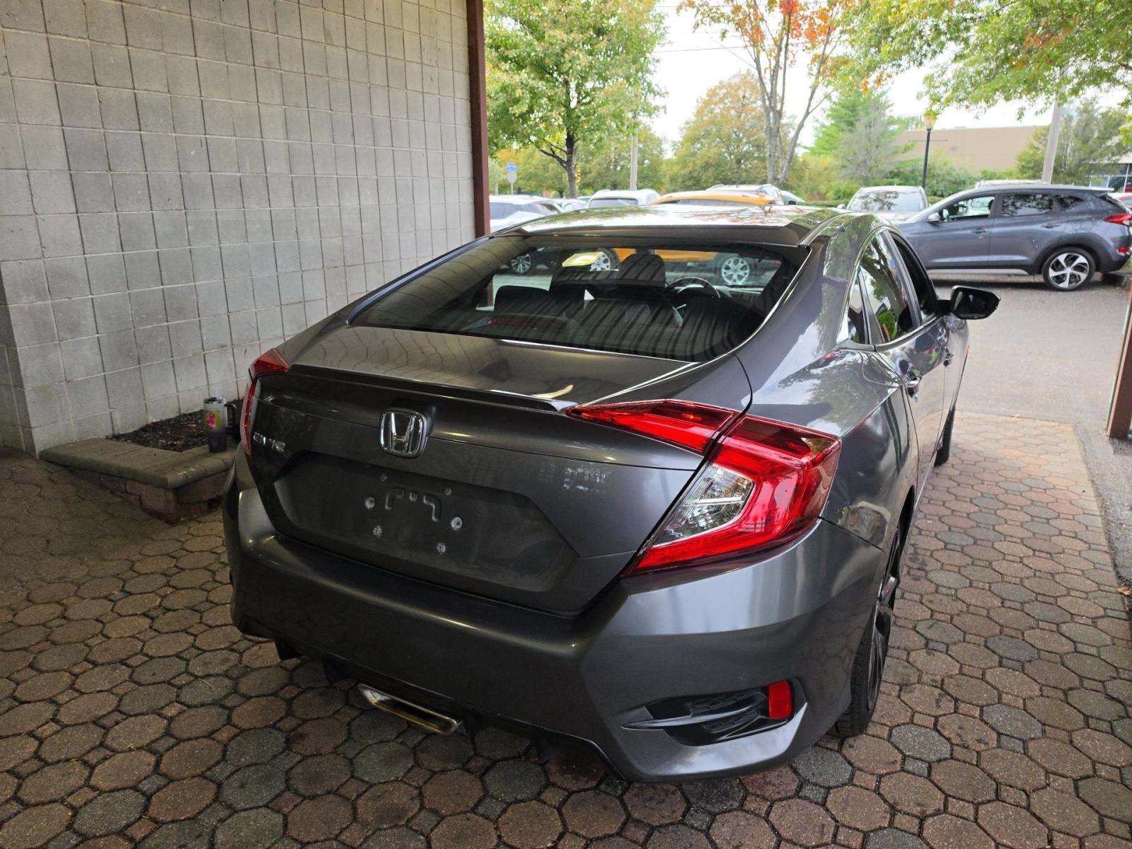 Used 2019 Honda Civic Sport image 3