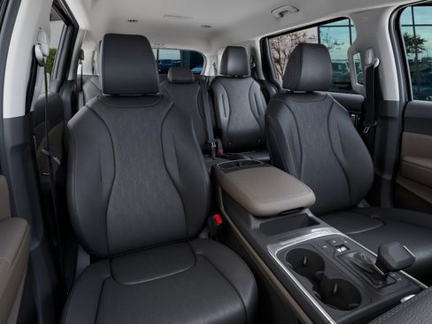 New 2026 Kia Carnival image 15