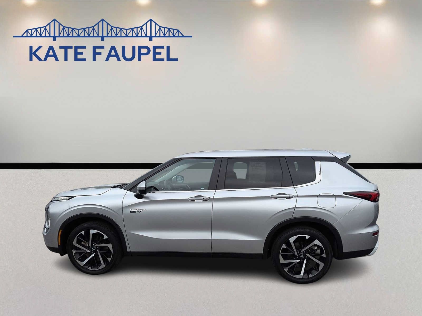 Used 2024 Mitsubishi Outlander SE AWD/4WD image 4