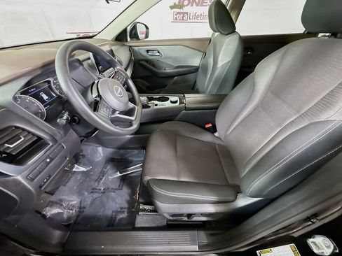 Certified 2022 Nissan Rogue SV image 25