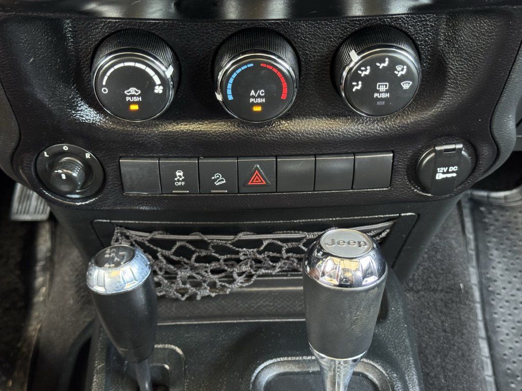 Used 2018 Jeep Wrangler Unlimited Sport S AWD/4WD image 16