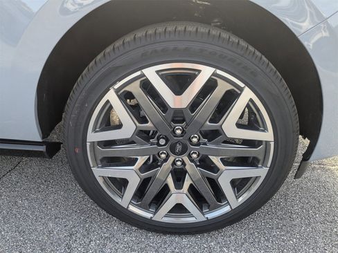 New 2025 Ford Expedition Max Platinum w/ Platinum Ultimate Package image 11