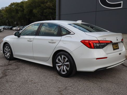 Used 2022 Honda Civic LX image 6