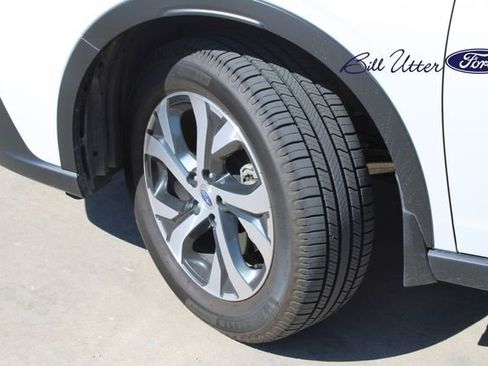 Used 2022 Subaru Outback Touring image 9