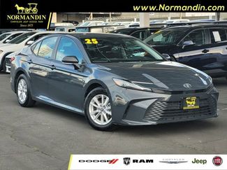 Used 2025 Toyota Camry LE video 1