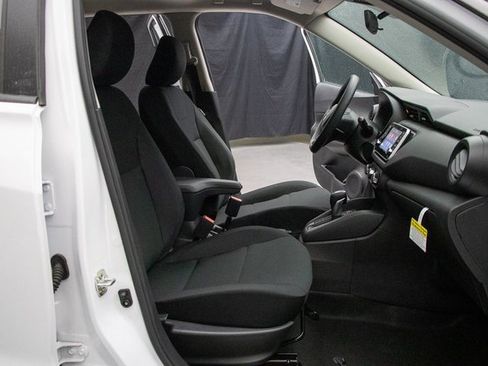 New 2025 Nissan Kicks Play S image 15