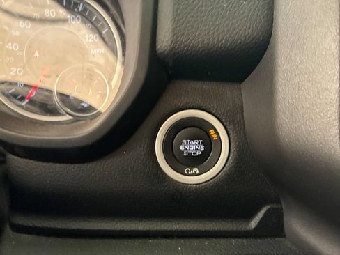 Used 2021 RAM 1500 Big Horn AWD/4WD image 17