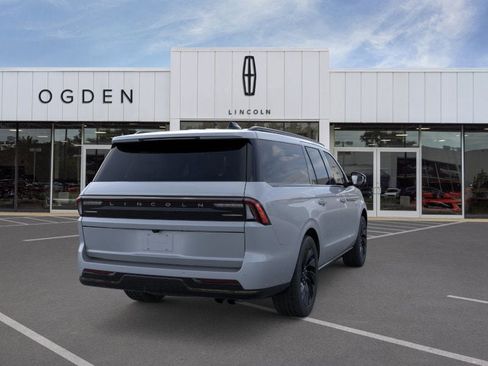 New 2025 Lincoln Navigator L Reserve w/ Jet Appearance Package image 8