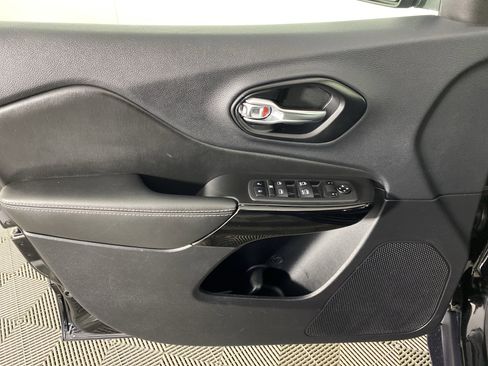 Used 2023 Jeep Cherokee Altitude Lux image 14