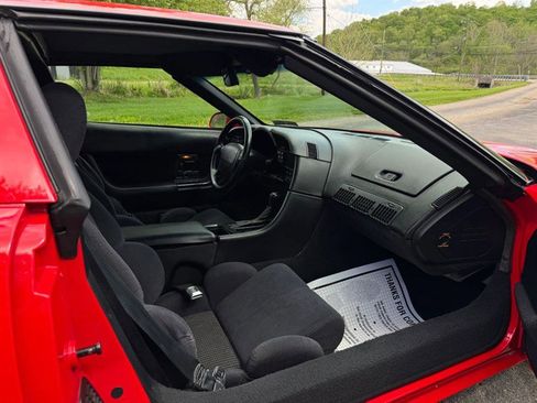 Used 1993 Chevrolet Corvette Coupe RWD image 14