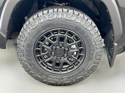 New 2026 Toyota Tundra SR5 image 9
