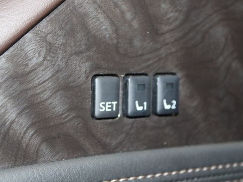 Used 2024 Nissan Armada Platinum w/ Captain's Chairs Package image 43