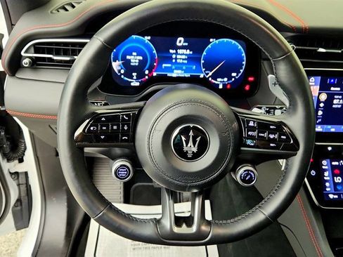 Used 2023 Maserati Grecale Trofeo AWD/4WD image 13