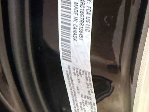 Used 2024 Chrysler Pacifica Touring-L image 93