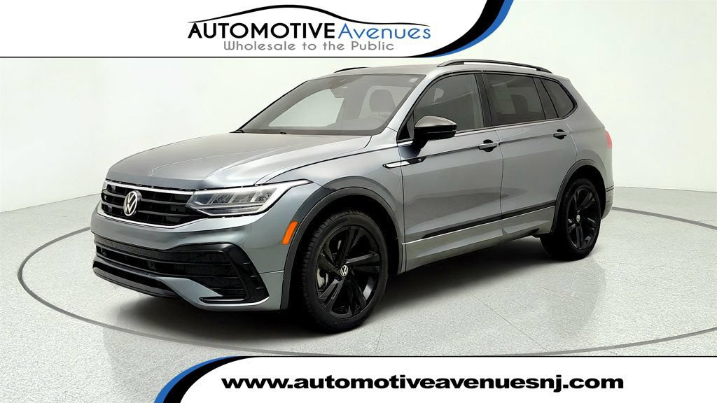 Used 2023 Volkswagen Tiguan SE R-Line FWD image 1