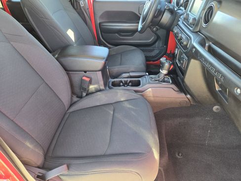 Used 2020 Jeep Wrangler Unlimited Sport image 16