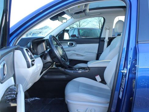 Used 2022 Kia Sorento SX image 8