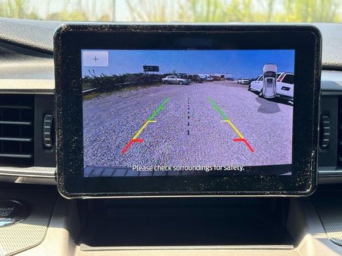 Used 2024 Ford Explorer XLT w/ Equipment Group 202A AWD/4WD image 24