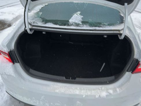 Used 2023 Chevrolet Malibu LT image 9