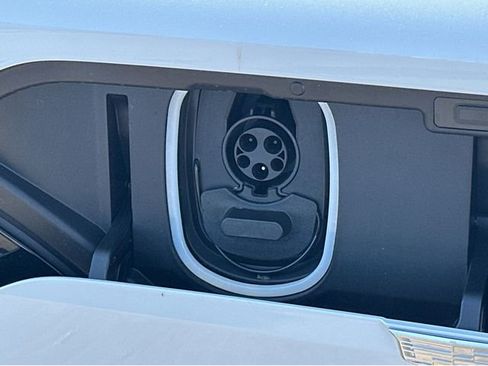 New 2026 Cadillac Lyriq Luxury w/ LPO, Floor Liner Package AWD/4WD image 4