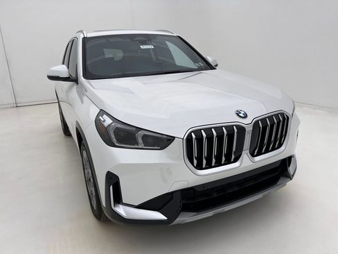 New 2026 BMW X1 xDrive28i w/ Convenience Package image 3