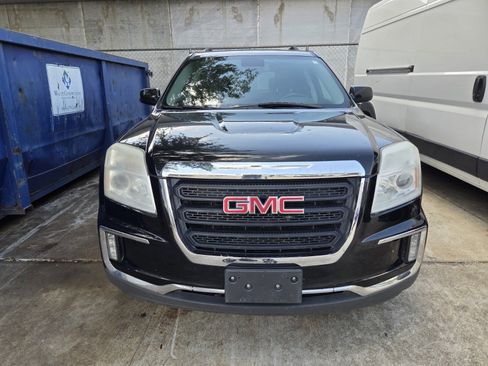 Used 2017 GMC Terrain SLE w/ Convenience Package FWD image 2