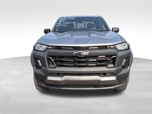 Used 2024 Chevrolet Colorado Trail Boss AWD/4WD image 9