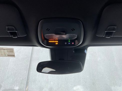 Used 2025 Buick Envista Sport Touring image 15