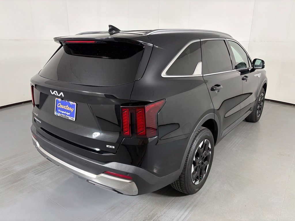 Used 2024 Kia Sorento S AWD/4WD image 8