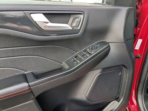 Used 2025 Ford Escape ST-Line image 14