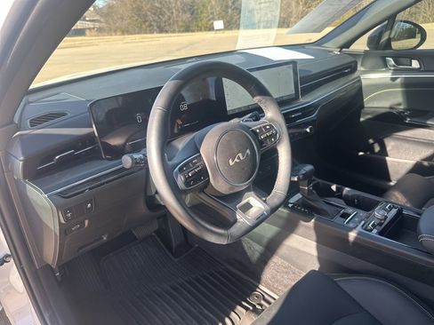 Used 2025 Kia K5 GT image 17