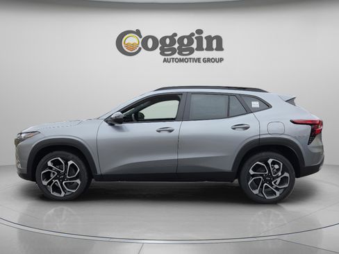 New 2026 Chevrolet Trax RS w/ Driver Confidence Package image 3