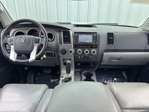 Used 2016 Toyota Sequoia SR5 image 10