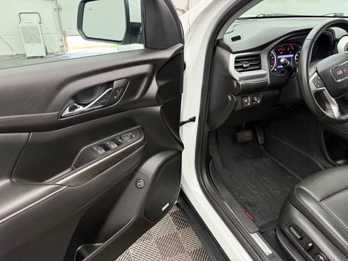 Used 2023 GMC Acadia SLT AWD/4WD image 16