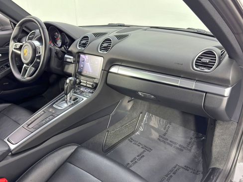 Used 2019 Porsche 718 Cayman S image 14