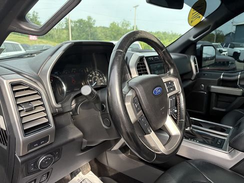 Used 2018 Ford F150 Platinum w/ Equipment Group 701A Luxury AWD/4WD image 29