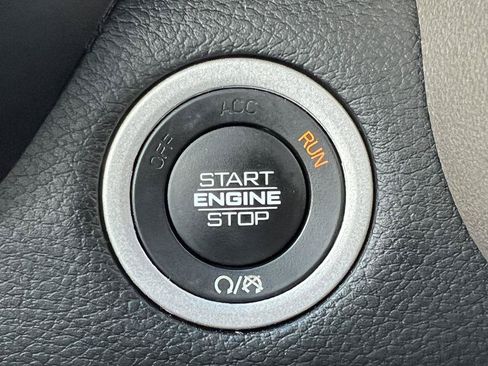 Used 2022 RAM 1500 Laramie AWD/4WD image 31
