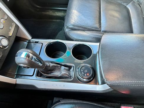 Used 2014 Ford Explorer XLT w/ Equipment Group 202A image 22