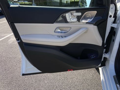 New 2026 Mercedes-Benz GLE 53 AMG 4MATIC Coupe image 16