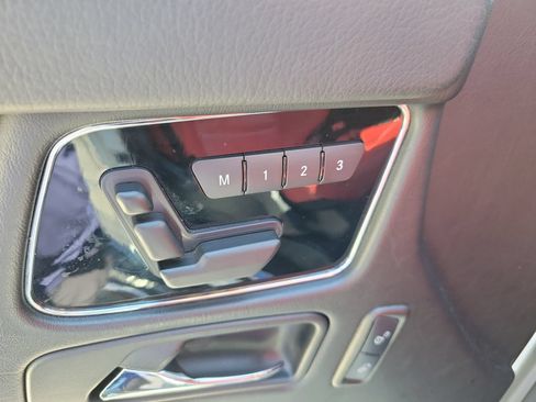 Used 2017 Mercedes-Benz G 550 image 22