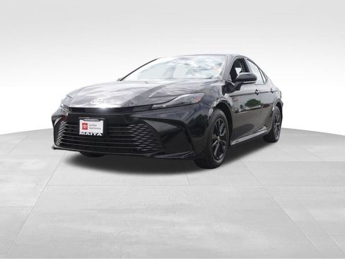 Certified 2025 Toyota Camry LE image 8