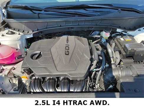 Used 2025 Hyundai Santa Cruz SE image 11