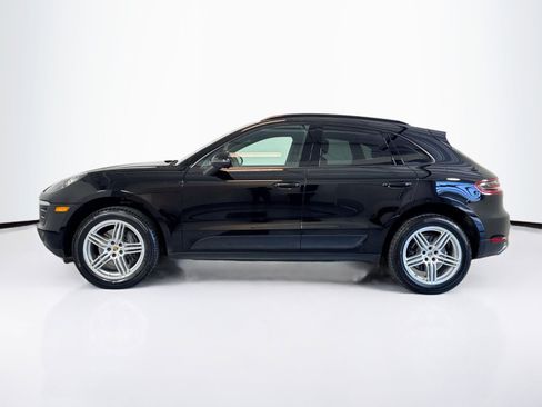 Used 2018 Porsche Macan w/ Premium Package Plus AWD/4WD image 2