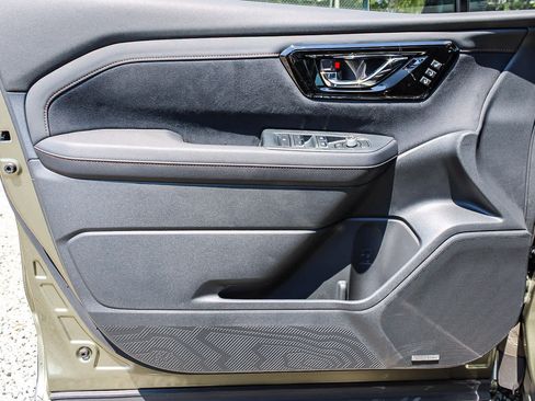 New 2025 Subaru Forester Touring w/ Protection Package image 21