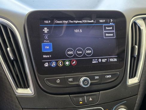 Used 2021 Chevrolet Malibu LT FWD image 15
