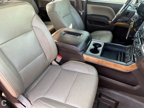 Used 2018 Chevrolet Silverado 3500 LTZ w/ Duramax Plus Package image 32